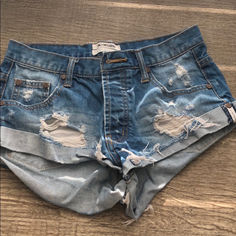 ONE X TEASPOON jean shorts